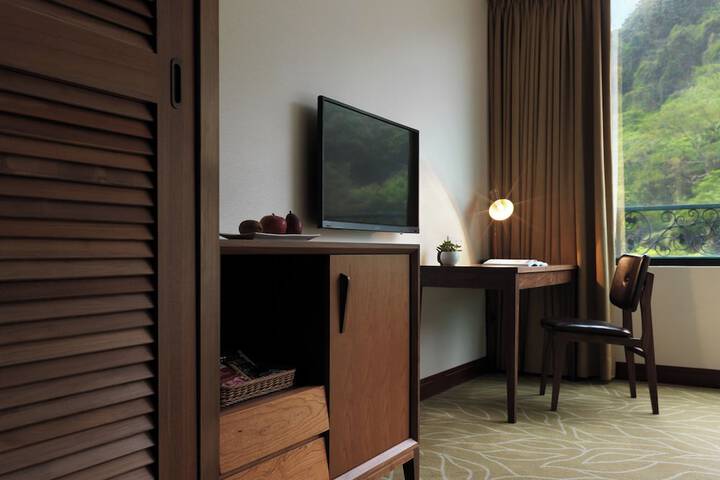Room 9 of 21