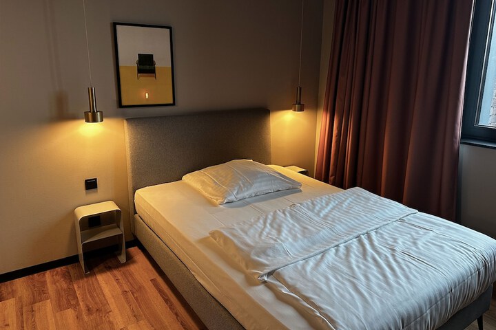 Room 3 of 59