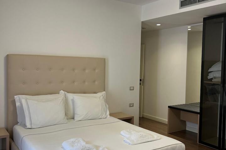Room 63 of 207