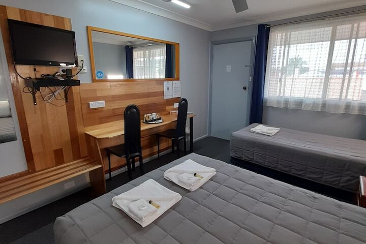Room 11 of 49