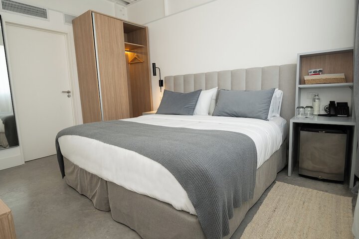 Room 12 of 92