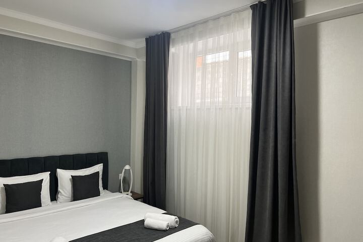 Room 18 of 33