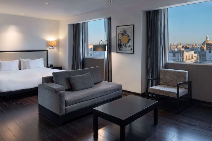 Room 45 of 115