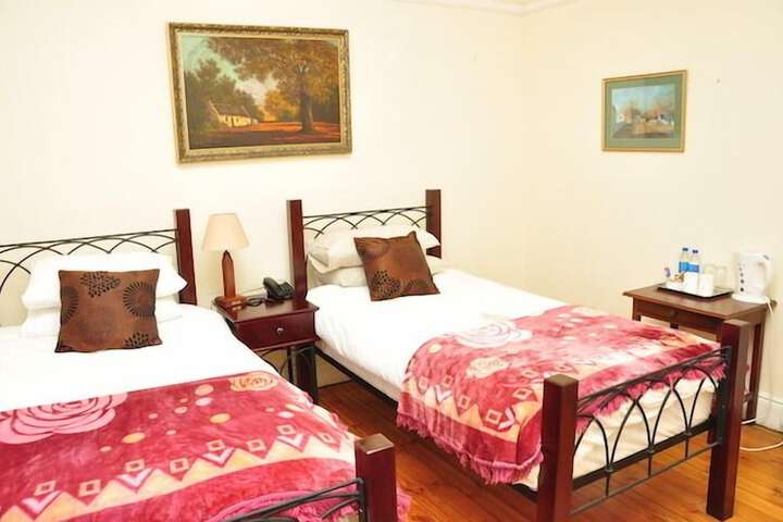 Room 5 of 44
