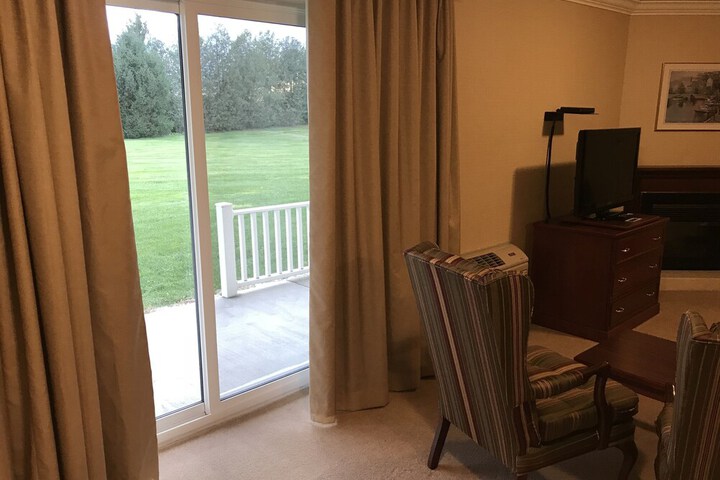 Room 40 of 99
