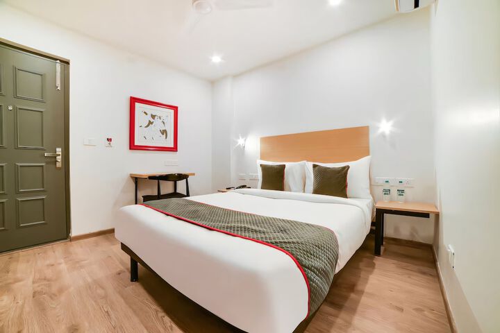 Room 5 of 20