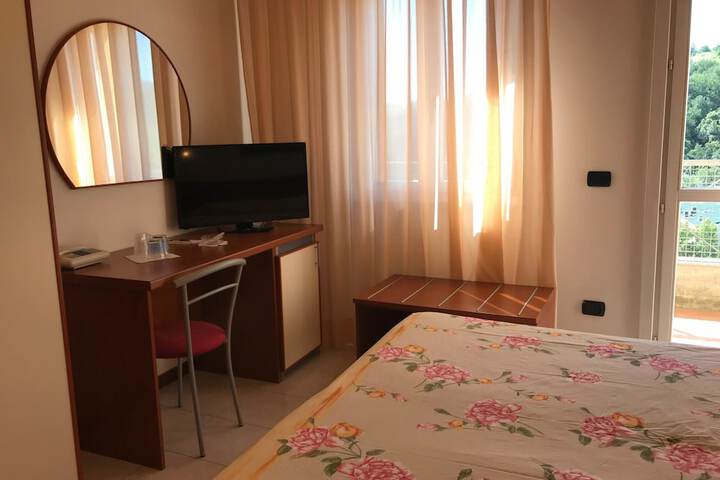 Room 21 of 91
