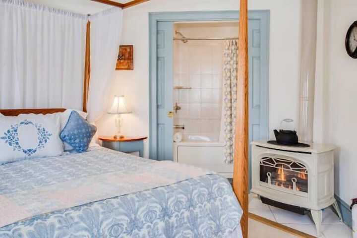 Room 22 of 53