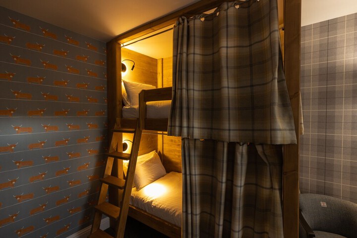 Room 22 of 51