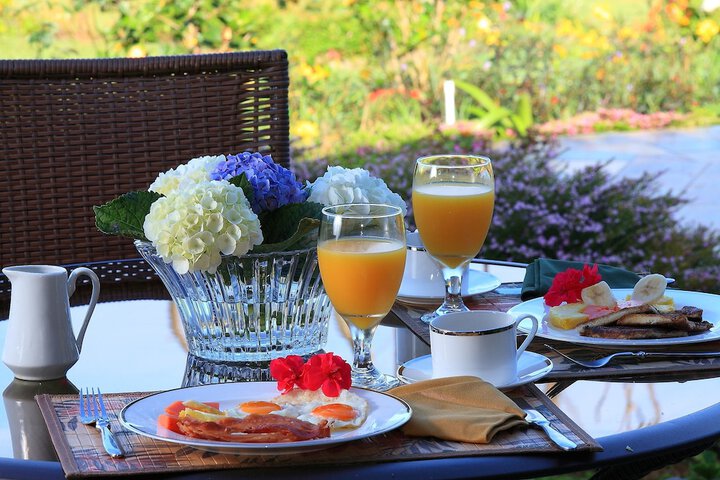 Breakfast/Coffee Service 66 of 91