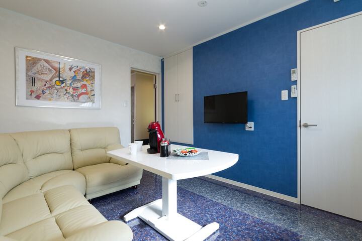 Room 6 of 27