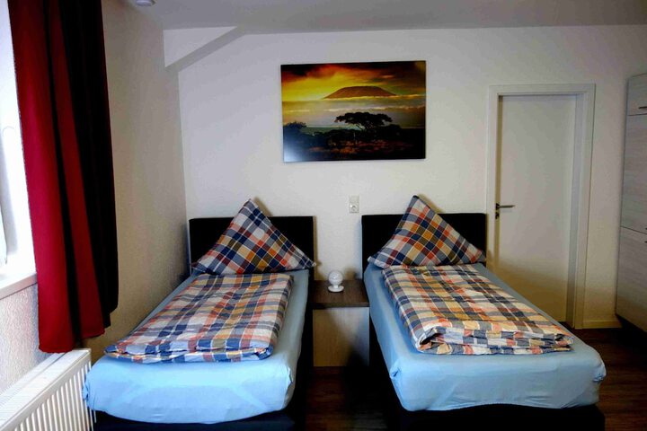 Room 4 of 44