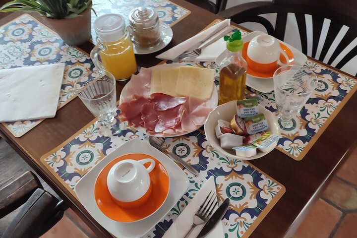 Breakfast/Coffee Service 19 of 28