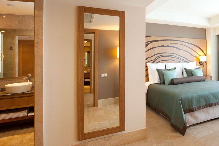 Room 4 of 58
