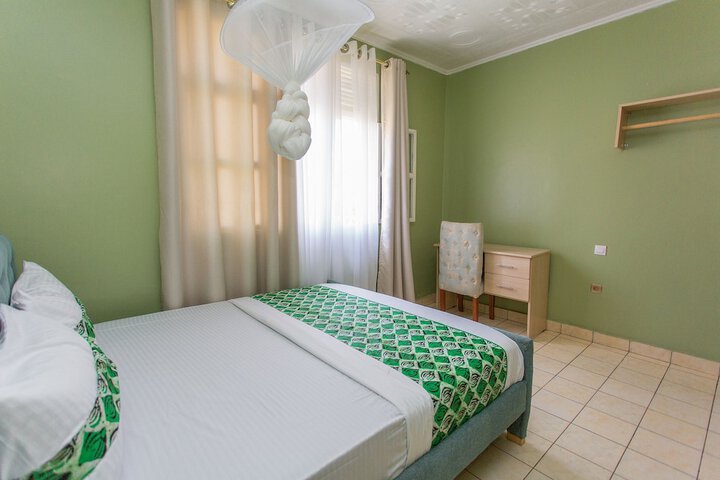Room 3 of 43