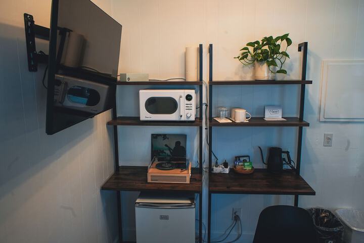 Room 16 of 37