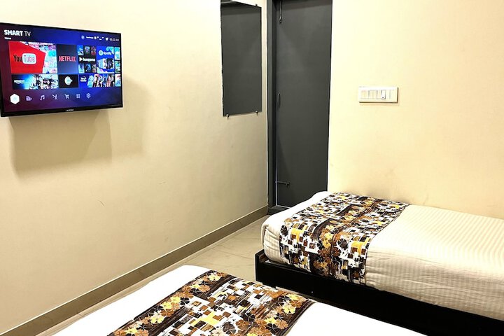 Room 30 of 66