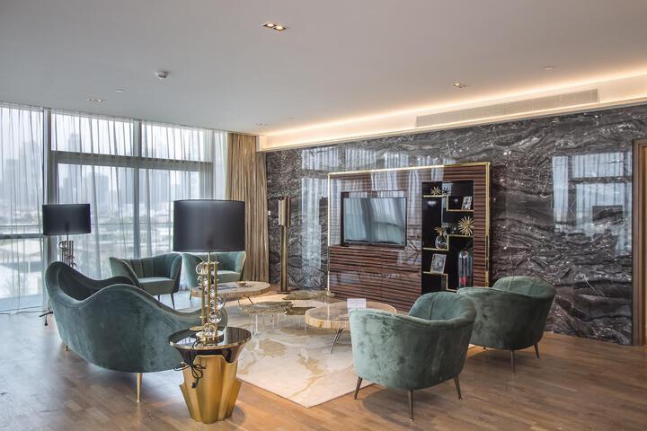 Magnificent & Massive 4 Bed Penthouse in Prestigious City Walk #406