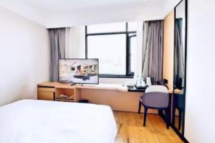 Room 15 of 15