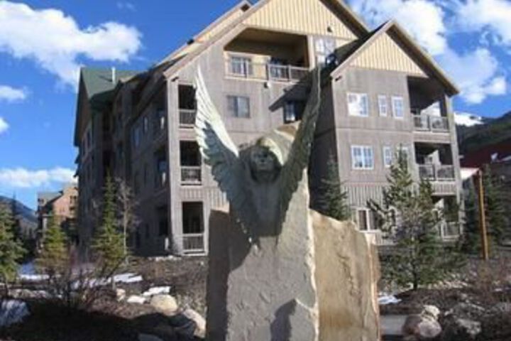 Hotel 10 of 81