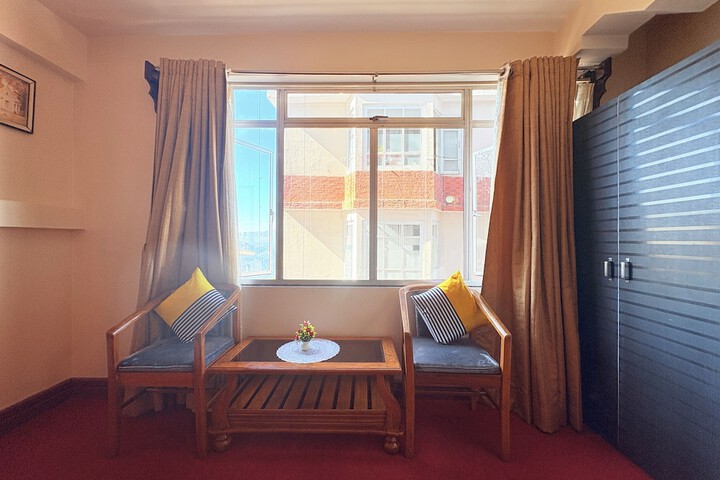 Room 12 of 41
