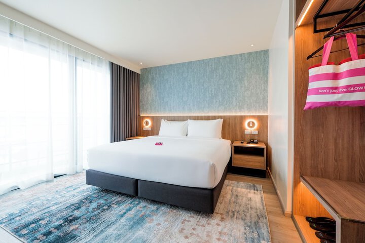 Room 10 of 68