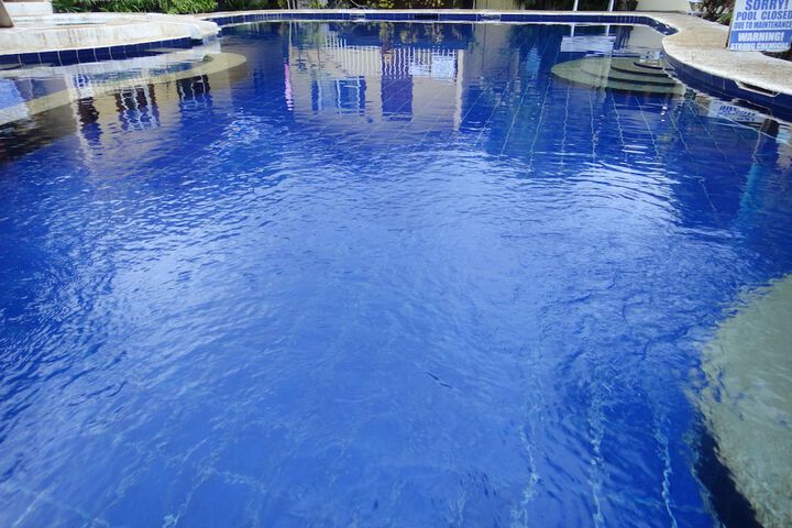 Hotel Pool