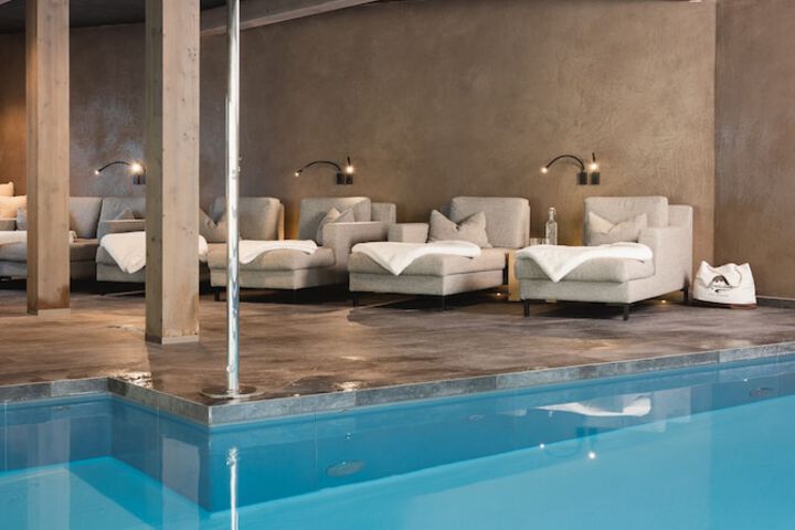 Pool 50 of 85