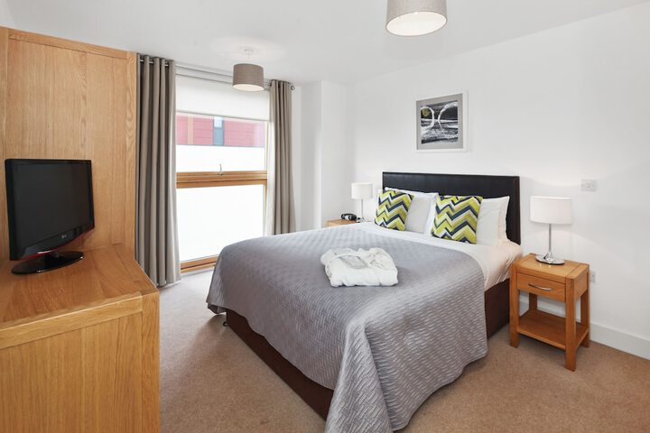 Room 3 of 28