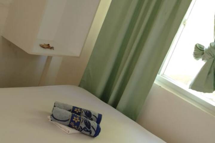 Room 14 of 28