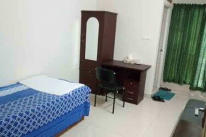 Room 12 of 41
