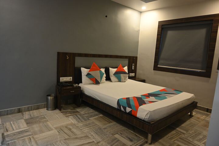 Room 16 of 30