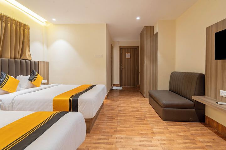 Room 9 of 31