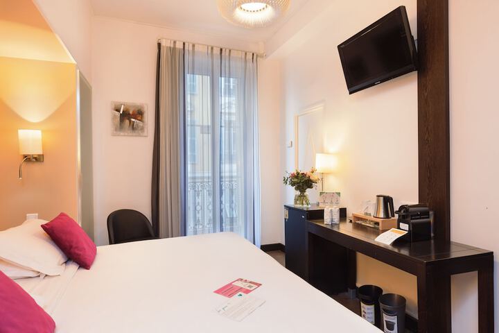Room 40 of 106