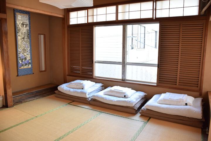 Room 15 of 34
