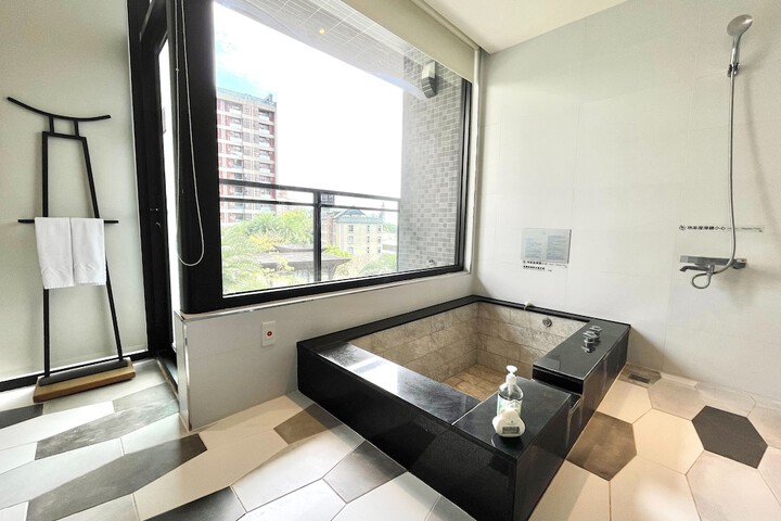 Room 20 of 38