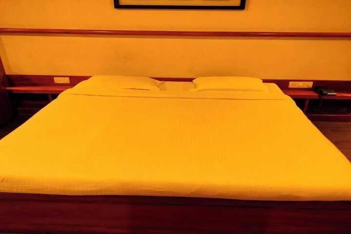 Room 21 of 38