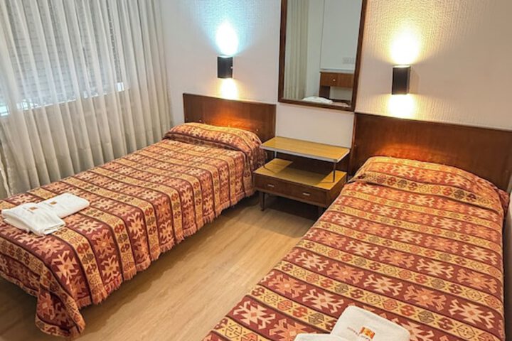 Room 14 of 17