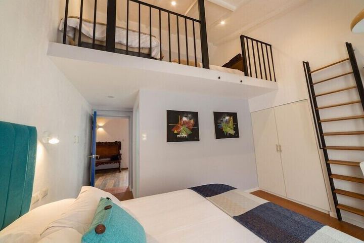 Room 5 of 40