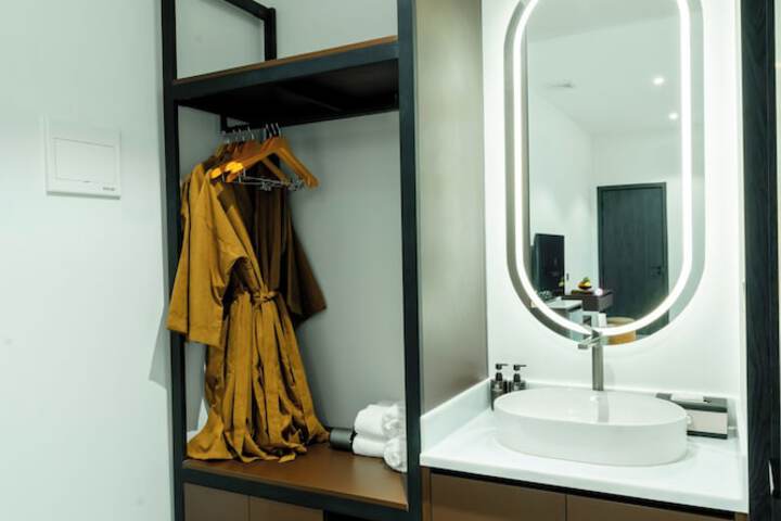 Room 57 of 156