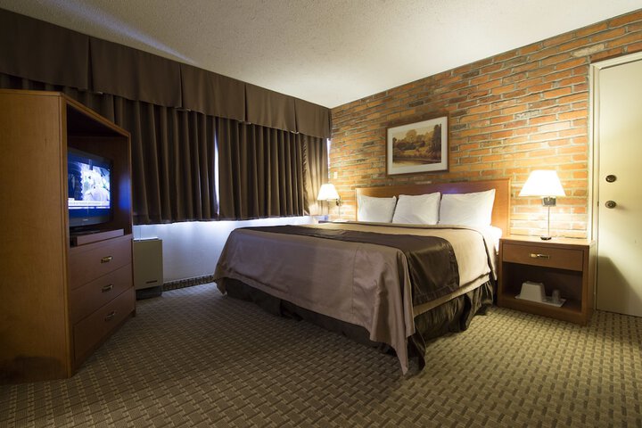 Room 12 of 40