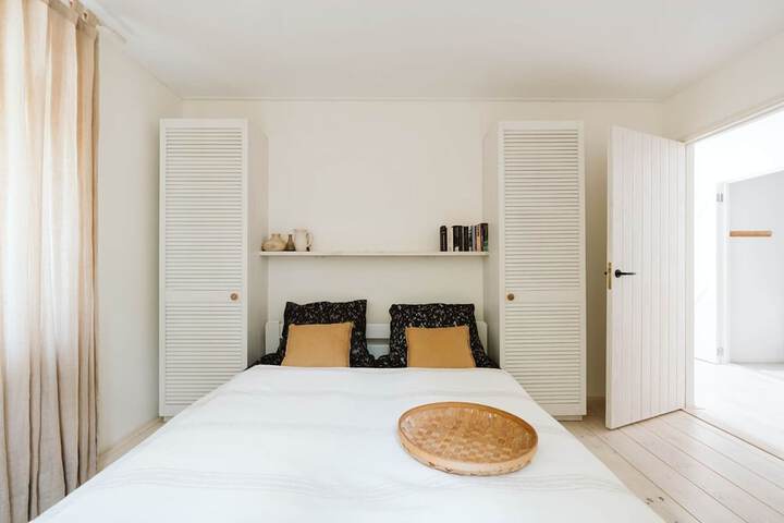 Room 9 of 27