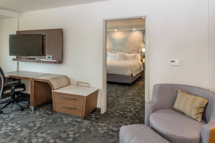 Room 12 of 36