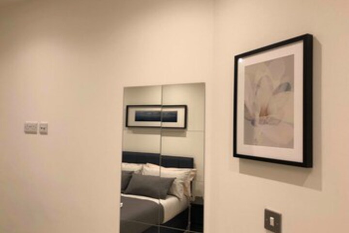 Room 6 of 22