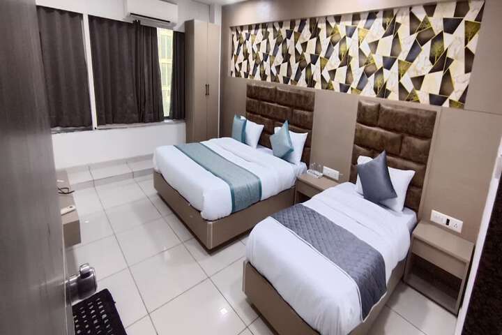 Room 15 of 21