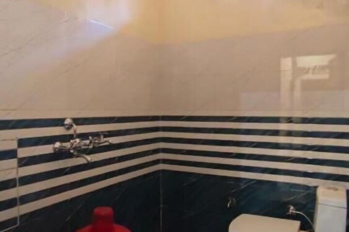 Room 15 of 22