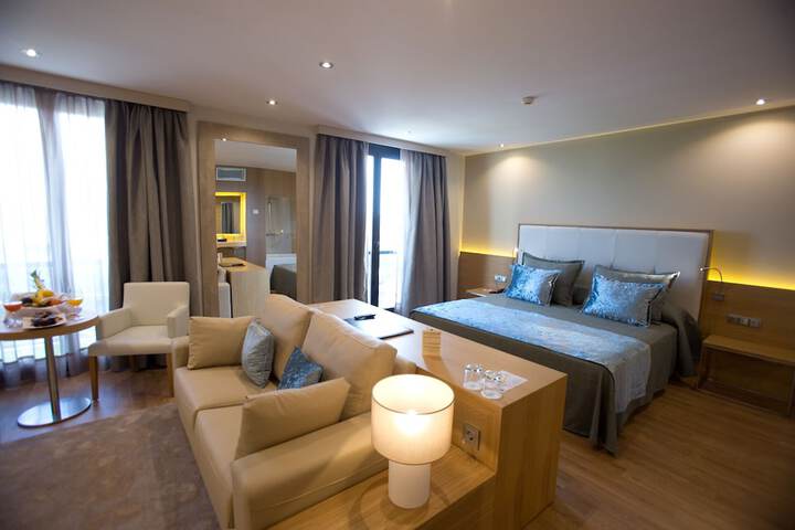 Room 10 of 44