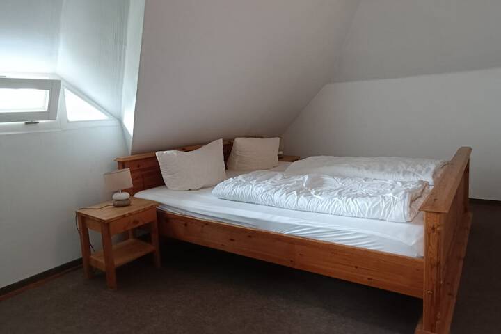 Room 16 of 60