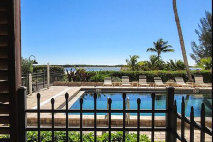 Pool 16 of 28