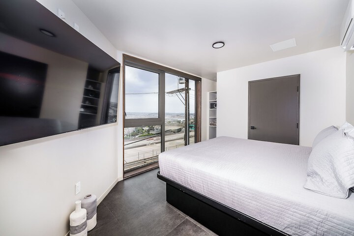 Room 3 of 50